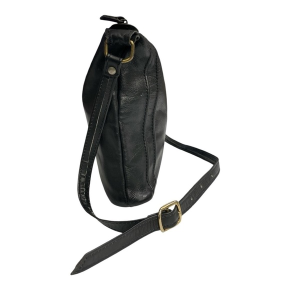 Vintage Black leather shoulder bad made in Brazil 11.25 W x 8” x 2” D - Picture 2 of 10
